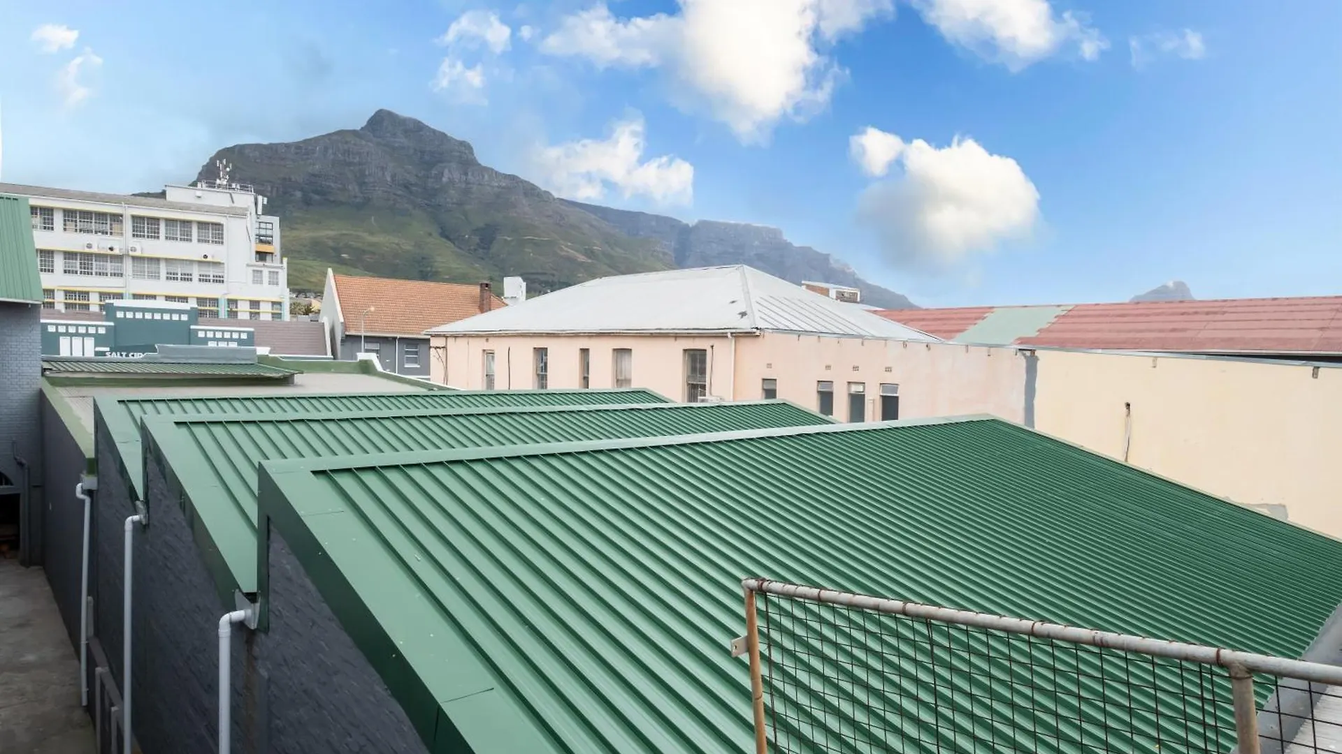 Cape Palm Royal Guest House Cape Town